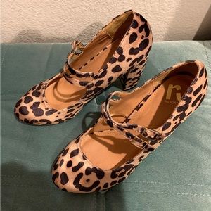 NWOB Rockport LOLLY Leopard Print Calfhair/Leather Pumps sz 7.5